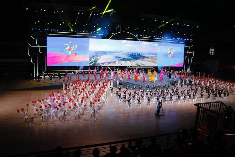 采取严厉措 采取严厉措